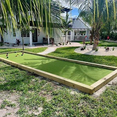 Tropic Isle At Anna Maria Island Inn ブレイデントン・ビーチ エクステリア 写真