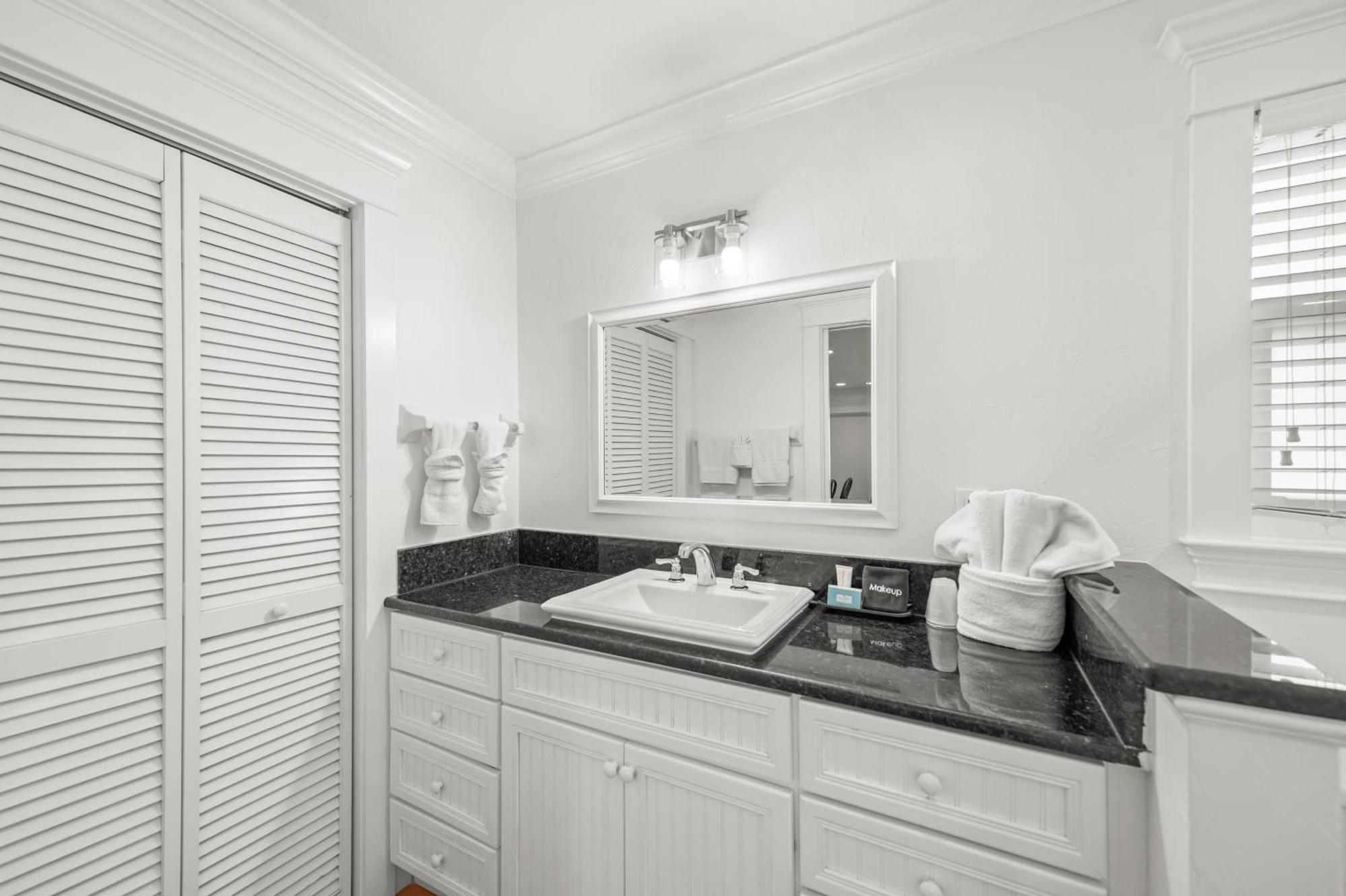 Tropic Isle At Anna Maria Island Inn ブレイデントン・ビーチ エクステリア 写真