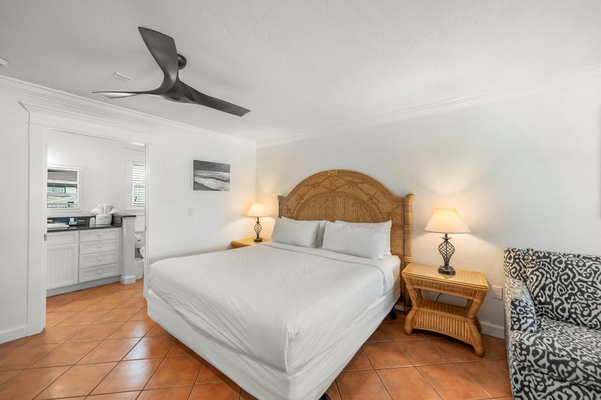 Tropic Isle At Anna Maria Island Inn ブレイデントン・ビーチ エクステリア 写真