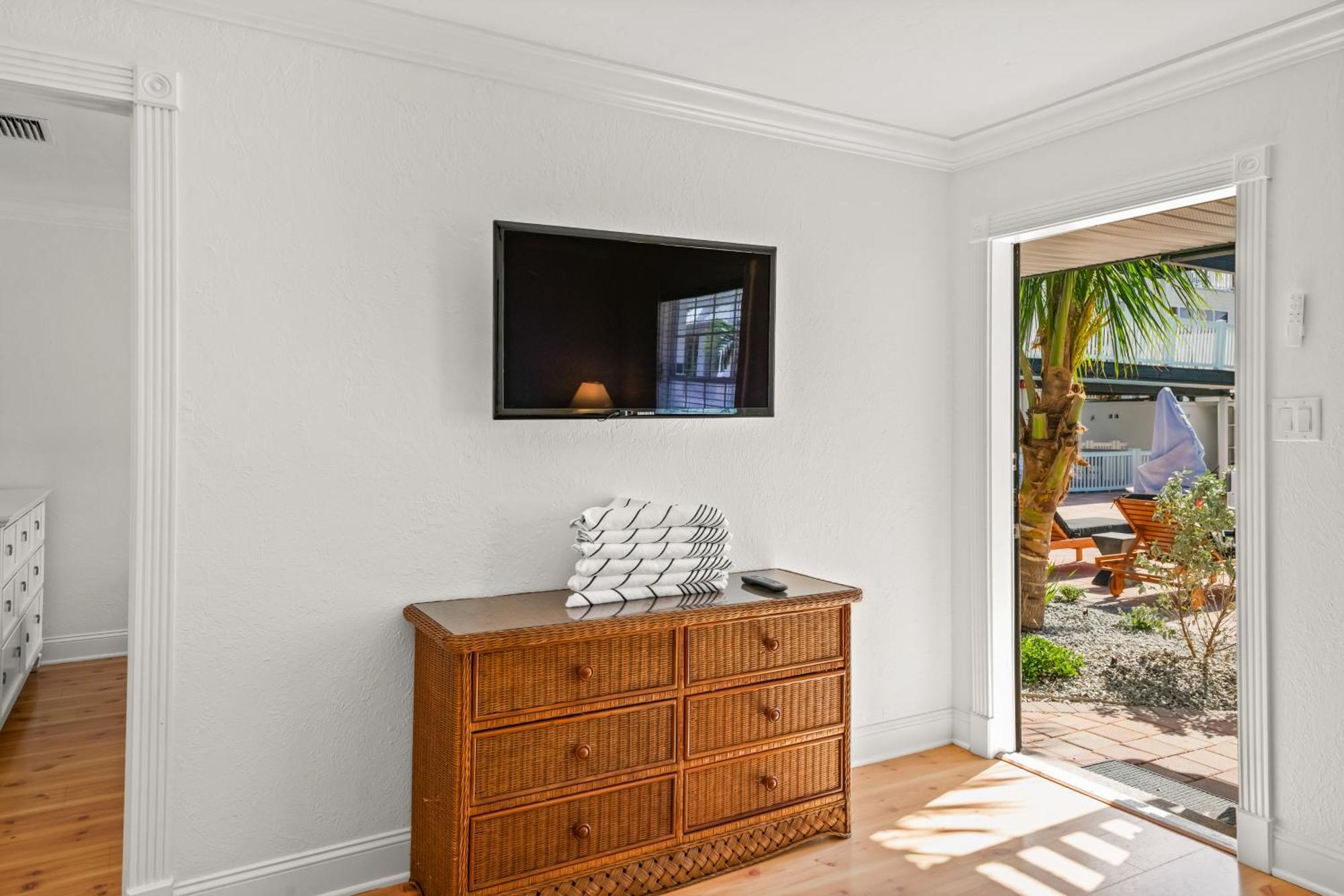 Tropic Isle At Anna Maria Island Inn ブレイデントン・ビーチ エクステリア 写真