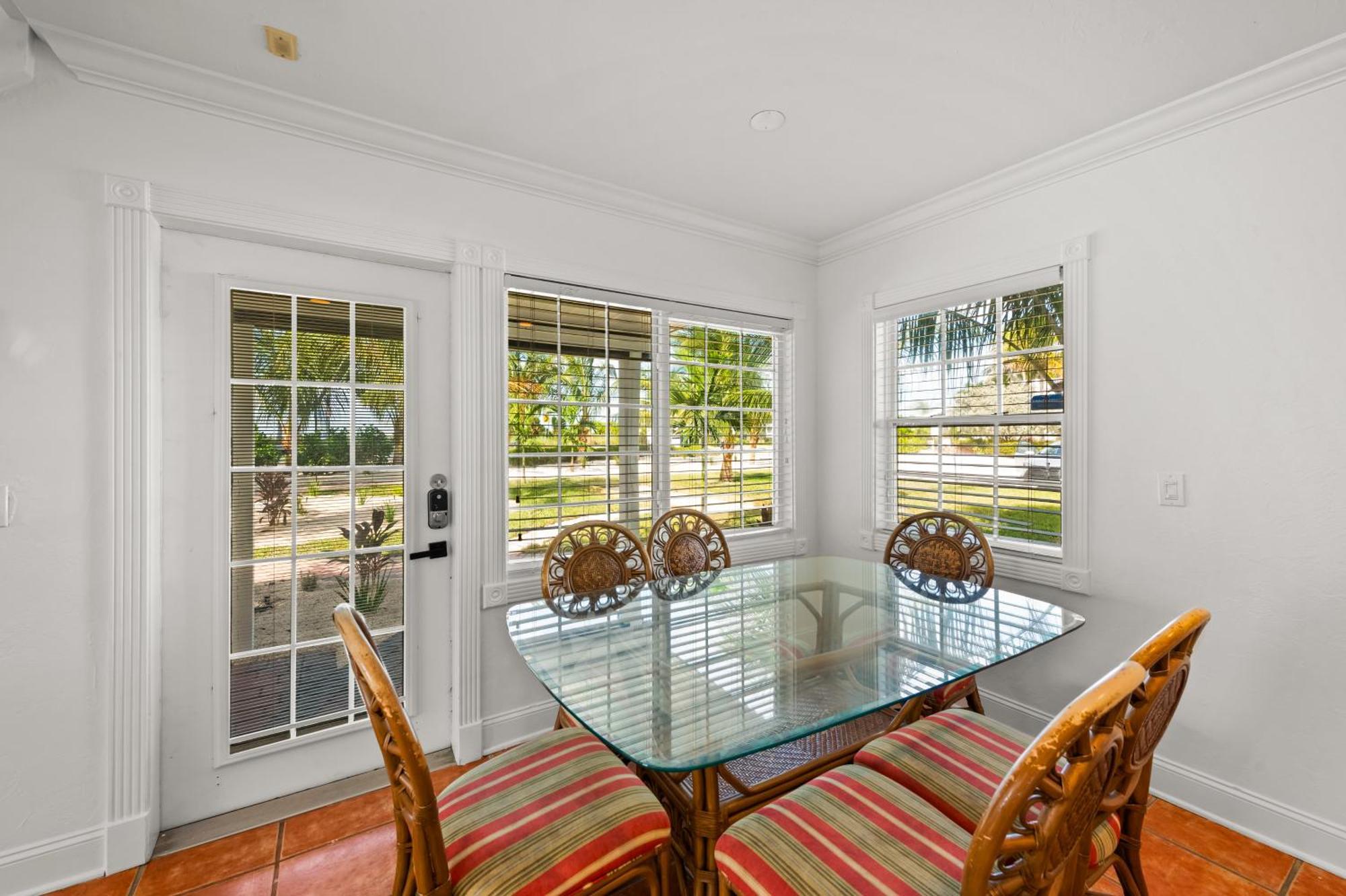 Tropic Isle At Anna Maria Island Inn ブレイデントン・ビーチ エクステリア 写真